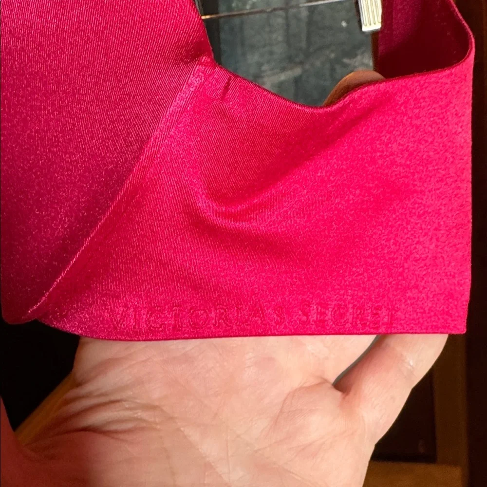 Victoria’s Secret Fuchsia Pink Lined Perfect Coverage Bra Size 34B Seamless - Picture 5 of 7